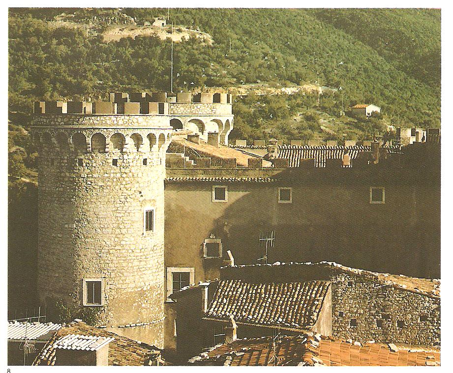 castello Pignatelli di Monteroduni